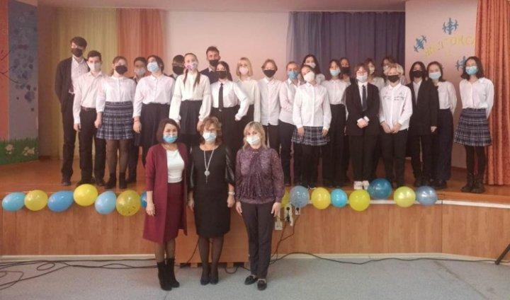 В школе Усть-Каменогорска прошел классный час, посвященный Елбасы