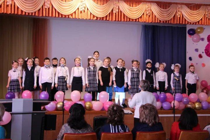 8 Марта - весенний праздник