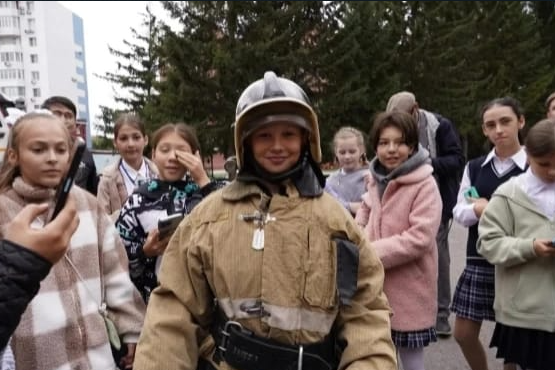 Шығыс Қазақстан облысының Төтенше жағдайлар департаменті оқушыларға өрт сөндіру ережелерін үйретті